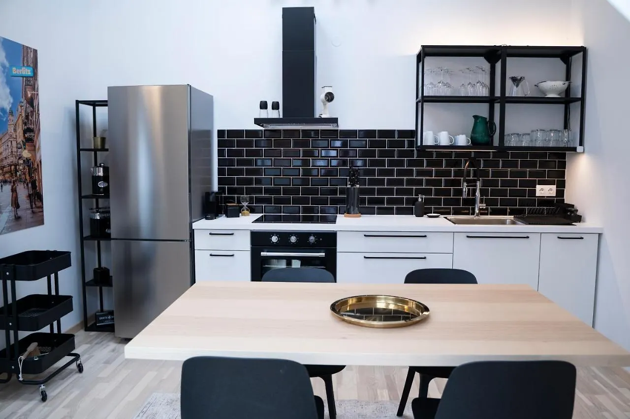 Stilvolle Dachgeschosswohnungen Mit Balkon In Innenstadt Naehe 비엔나 오스트리아